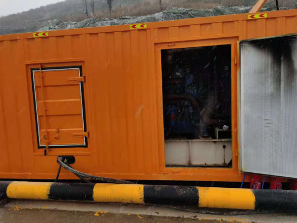 城中发电机出租 柴油发电机组电压低报警怎么办？