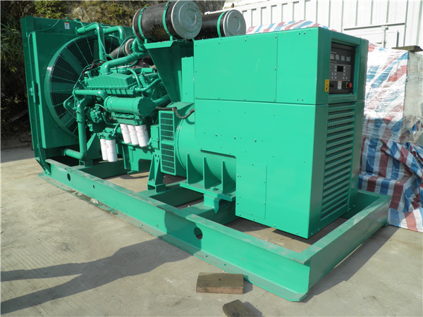 城中发电车出租-柴油发电机散热器怎样散热