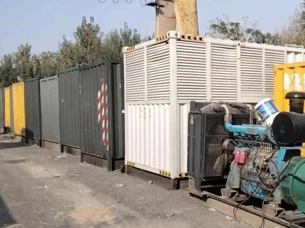 城中200KW柴油发电机机组每小时油耗是多少?